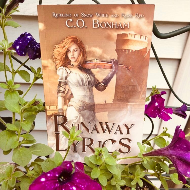 You are currently viewing YA Steampunk Book Review: Runaway Lyrics